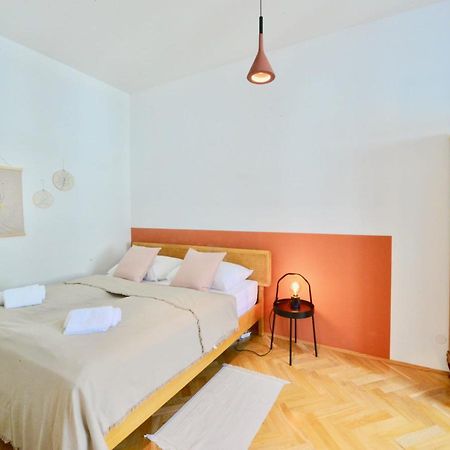 Beautiful Flat Next To Karlskirche Wiedeń Zewnętrze zdjęcie