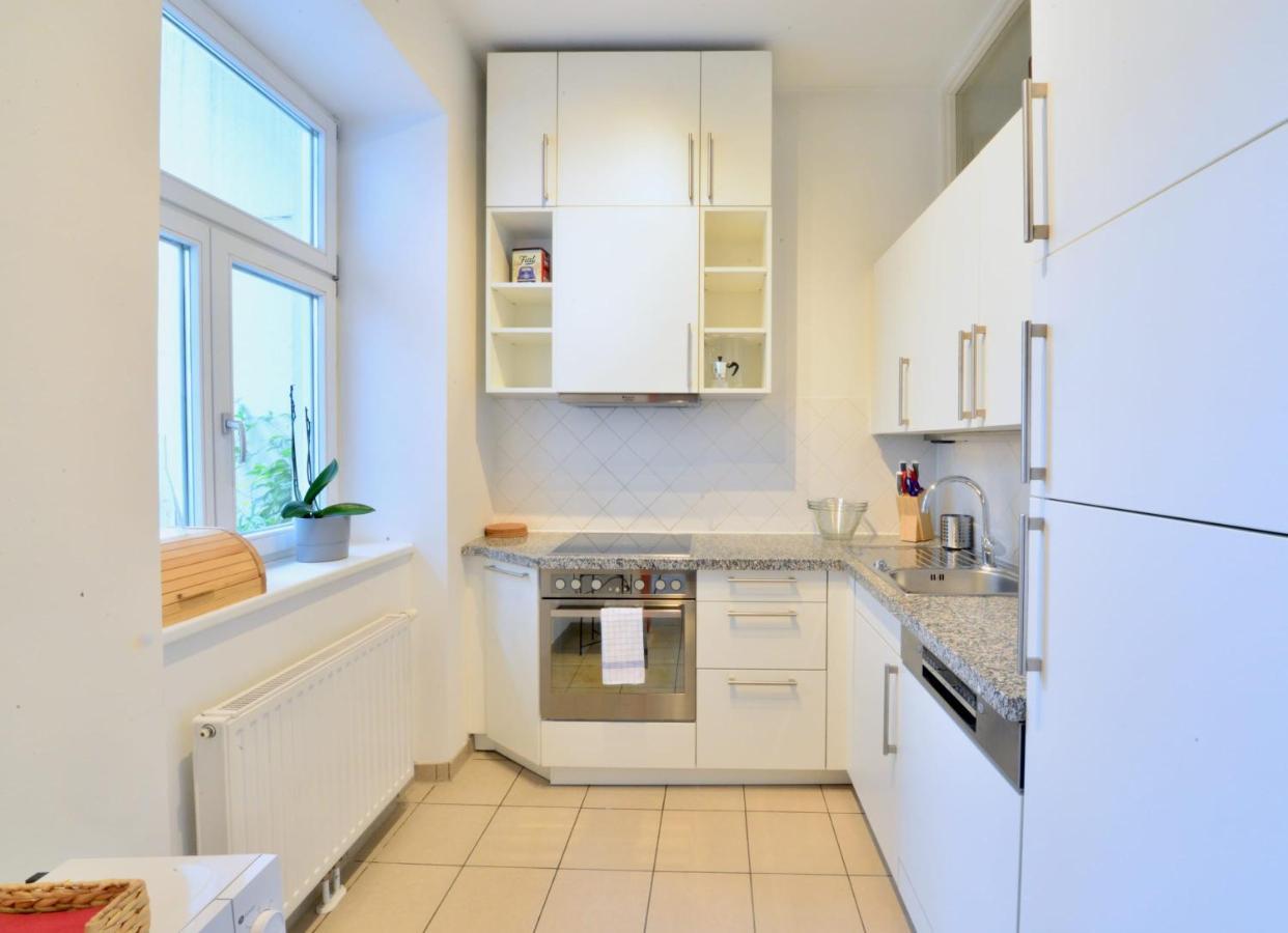 Beautiful Flat Next To Karlskirche Wiedeń Zewnętrze zdjęcie