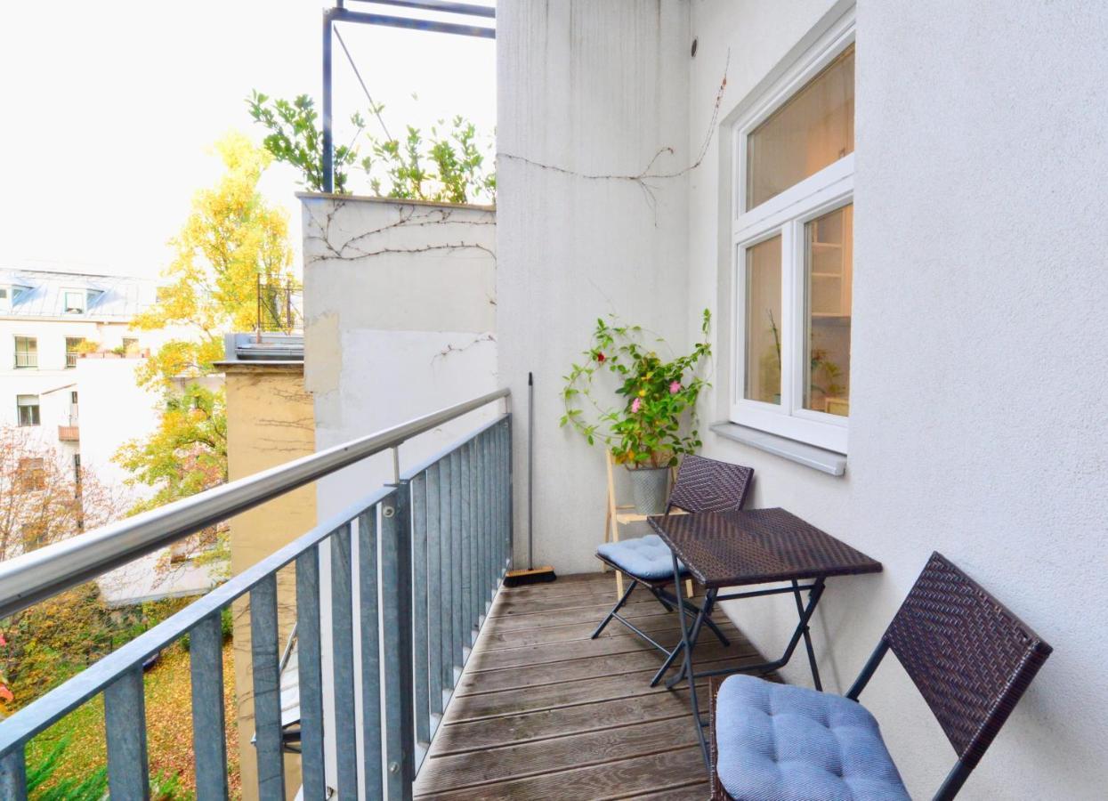 Beautiful Flat Next To Karlskirche Wiedeń Zewnętrze zdjęcie