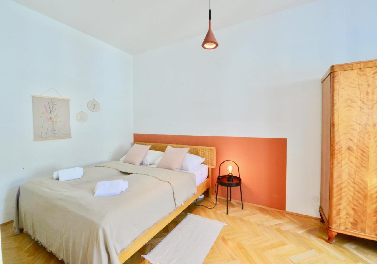 Beautiful Flat Next To Karlskirche Wiedeń Zewnętrze zdjęcie