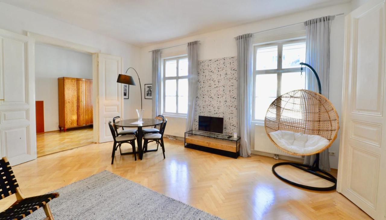 Beautiful Flat Next To Karlskirche Wiedeń Zewnętrze zdjęcie